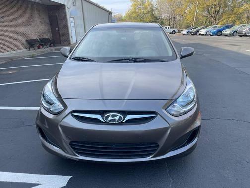 Beige 2013 Hyundai Accent SE