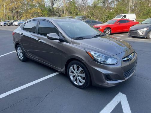 Beige 2013 Hyundai Accent SE
