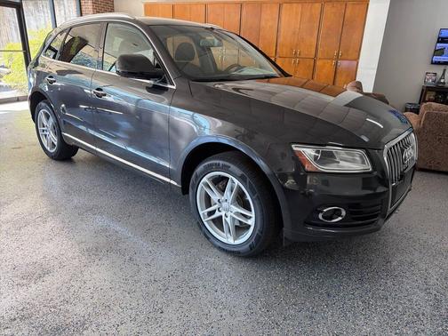 Black 2017 Audi Q5 2.0T Premium