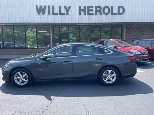 Gray 2017 Chevrolet Malibu 1LS