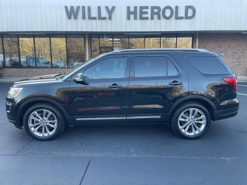 2019 Ford Explorer XLT 4dr SUV
