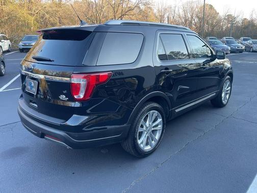 2019 Ford Explorer XLT 4dr SUV