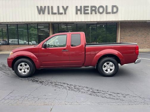 Burgundy 2013 Nissan Frontier SV-I4