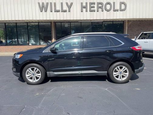 Black 2019 Ford Edge SEL