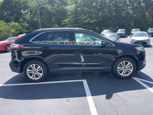 Black 2019 Ford Edge SEL