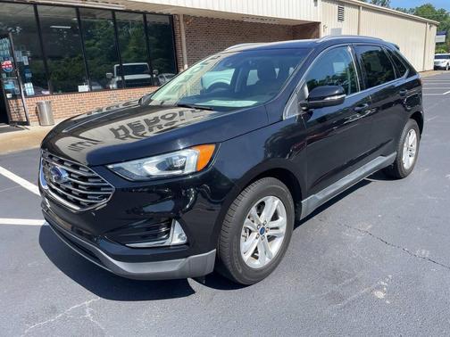 Black 2019 Ford Edge SEL
