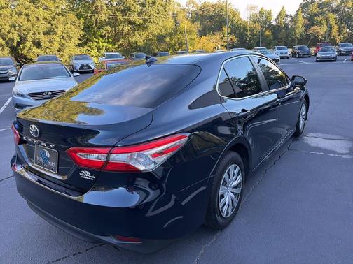 Blue 2019 Toyota Camry SE