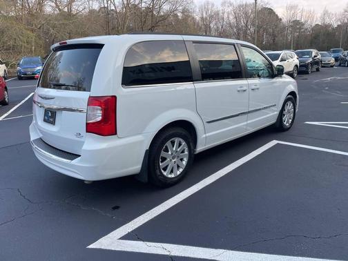 2014 Chrysler Town & Country Touring