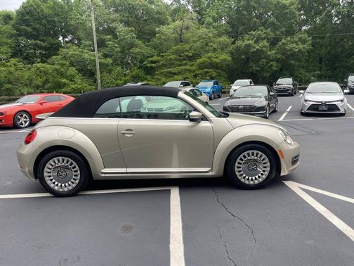Beige 2016 Volkswagen Beetle 1.8T S