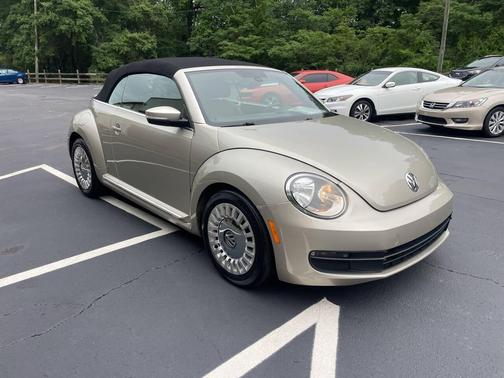 Beige 2016 Volkswagen Beetle 1.8T S