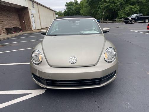 Beige 2016 Volkswagen Beetle 1.8T S