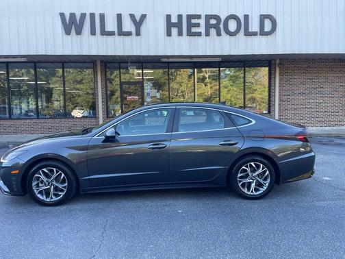 2022 Hyundai SONATA SEL