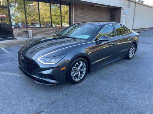 2022 Hyundai SONATA SEL