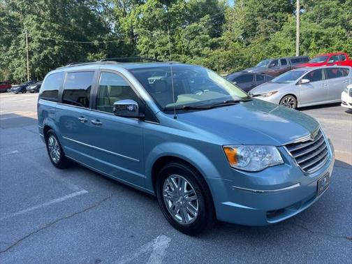 2008 Chrysler Town & Country Limited