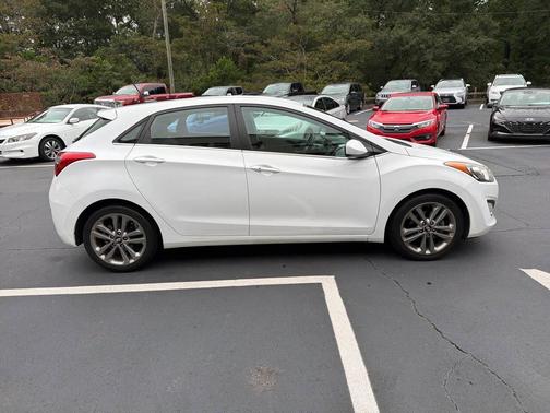 Ceramic White 2017 Hyundai Elantra GT Base