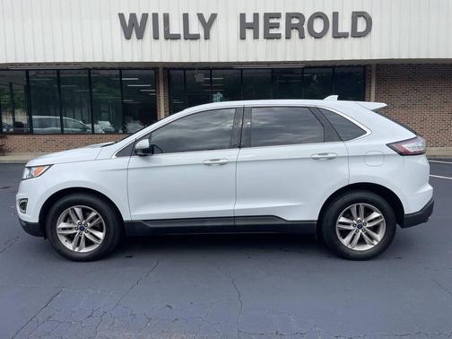White 2017 Ford Edge SEL