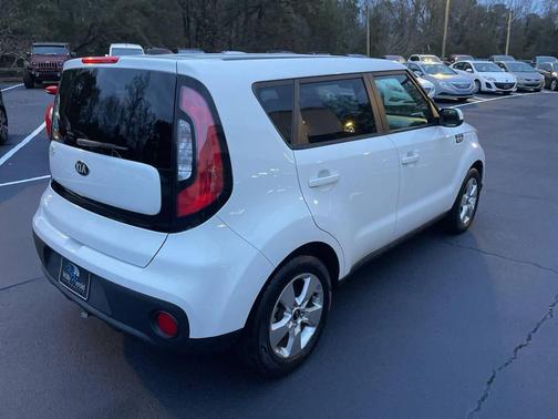 2017 Kia Soul Base