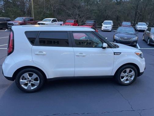2017 Kia Soul Base
