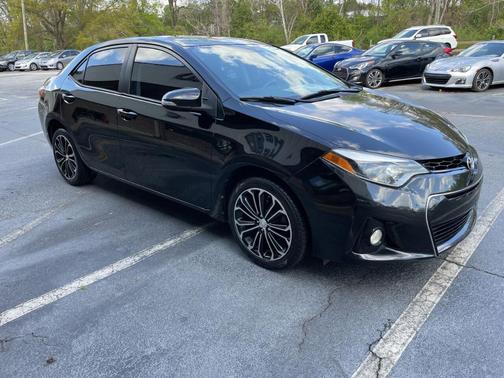 Photo 4 of 32 of 2015 Toyota Corolla S Premium