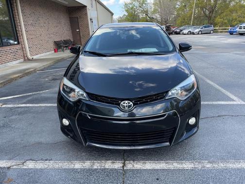 Photo 3 of 32 of 2015 Toyota Corolla S Premium