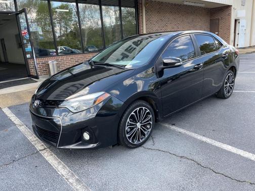 Photo 2 of 32 of 2015 Toyota Corolla S Premium