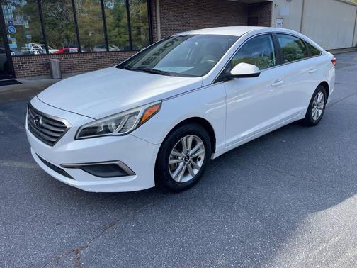 2016 Hyundai SONATA SE