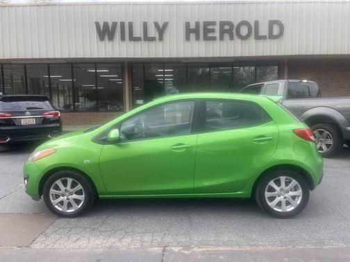 2011 Mazda Mazda2 Touring 4dr Hatchback 4A