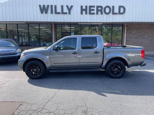 2021 Nissan Frontier SV