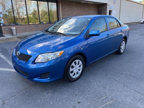 Photo 2 of 29 of 2010 Toyota Corolla LE