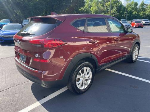 Burgundy 2020 Hyundai TUCSON SE 4dr SUV