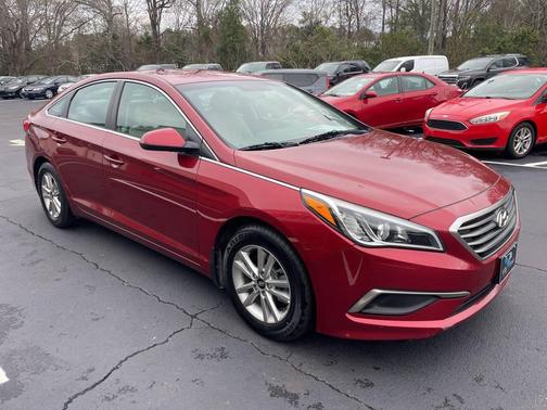 2016 Hyundai SONATA SE