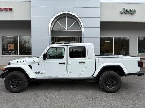 2023 Jeep Gladiator Sport