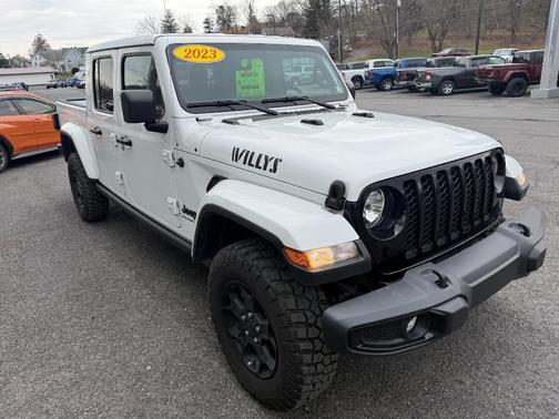2023 Jeep Gladiator Sport