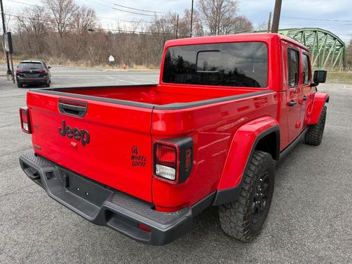 2023 Jeep Gladiator Sport
