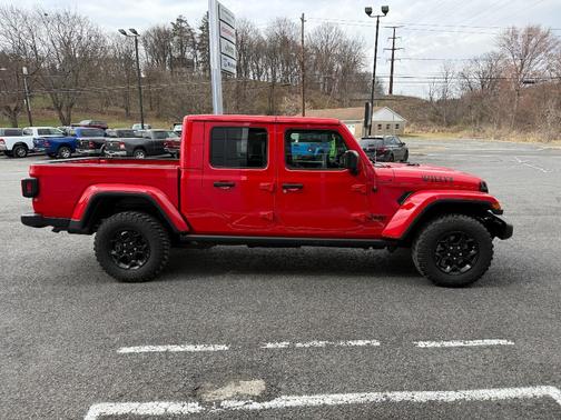 2023 Jeep Gladiator Sport