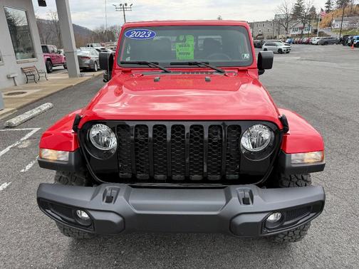 2023 Jeep Gladiator Sport