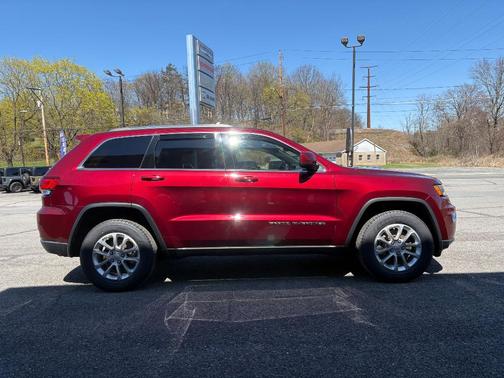2021 Jeep Grand Cherokee Laredo