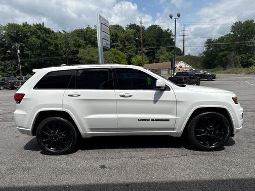 2019 Jeep Grand Cherokee Laredo