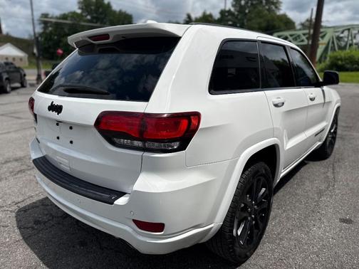 2019 Jeep Grand Cherokee Laredo