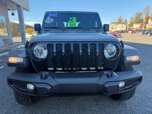 2022 Jeep Gladiator Sport