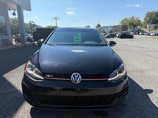 2019 Volkswagen Golf GTI 2.0T SE