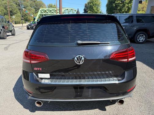 2019 Volkswagen Golf GTI 2.0T SE