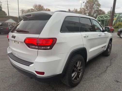 2016 Jeep Grand Cherokee Laredo