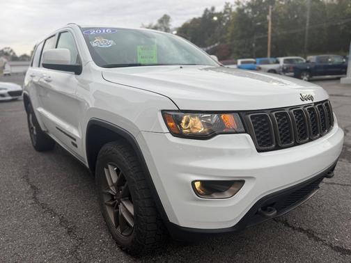 2016 Jeep Grand Cherokee Laredo