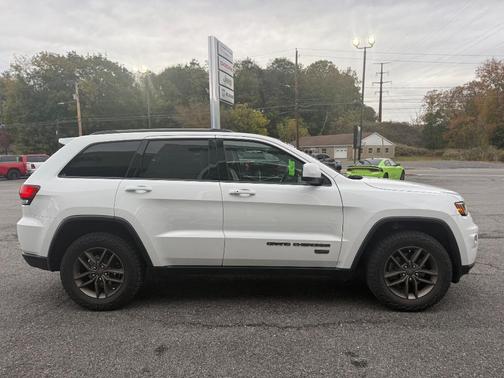 2016 Jeep Grand Cherokee Laredo