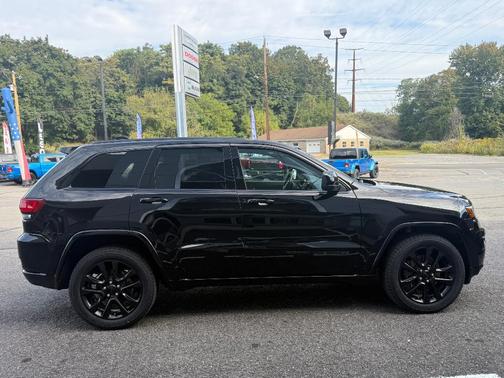 2021 Jeep Grand Cherokee Laredo