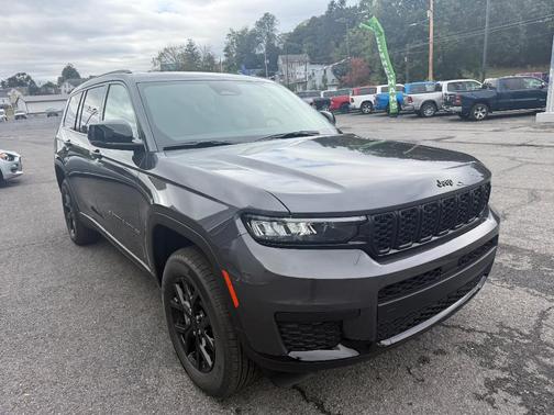 2025 Jeep Grand Cherokee L Laredo