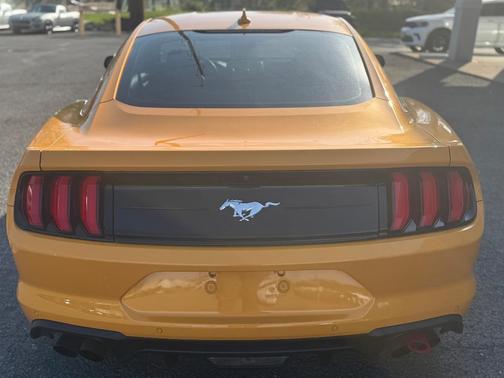 2022 Ford Mustang