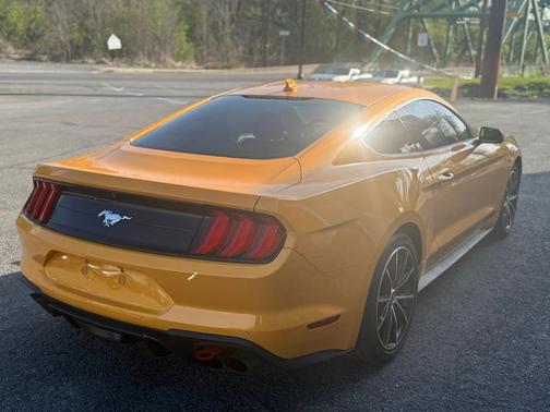 2022 Ford Mustang
