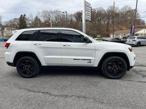 2021 Jeep Grand Cherokee Laredo